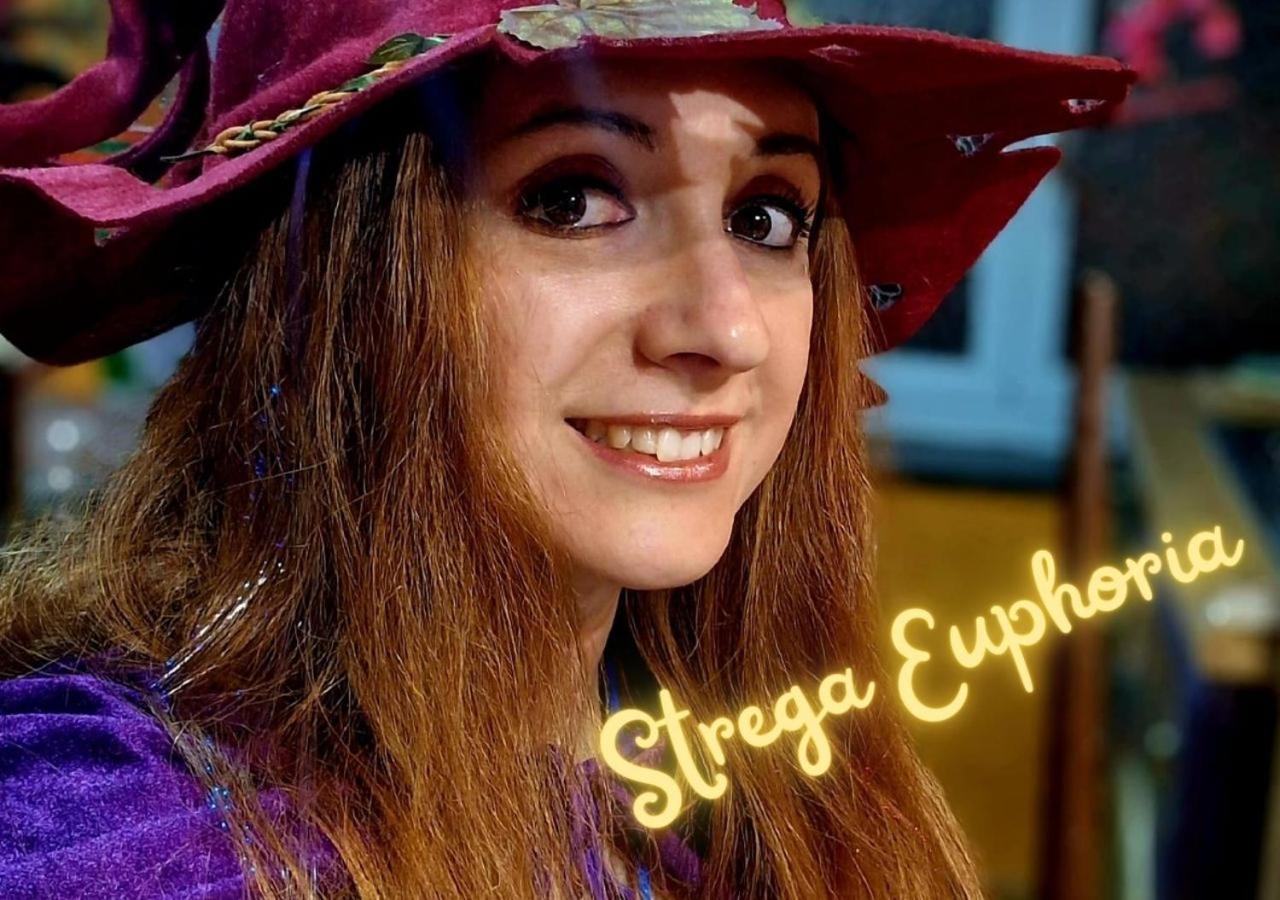 La Casa Di Strega Euphoria - Casa Vacanza Tra Arte E Magia Viterbo Dış mekan fotoğraf