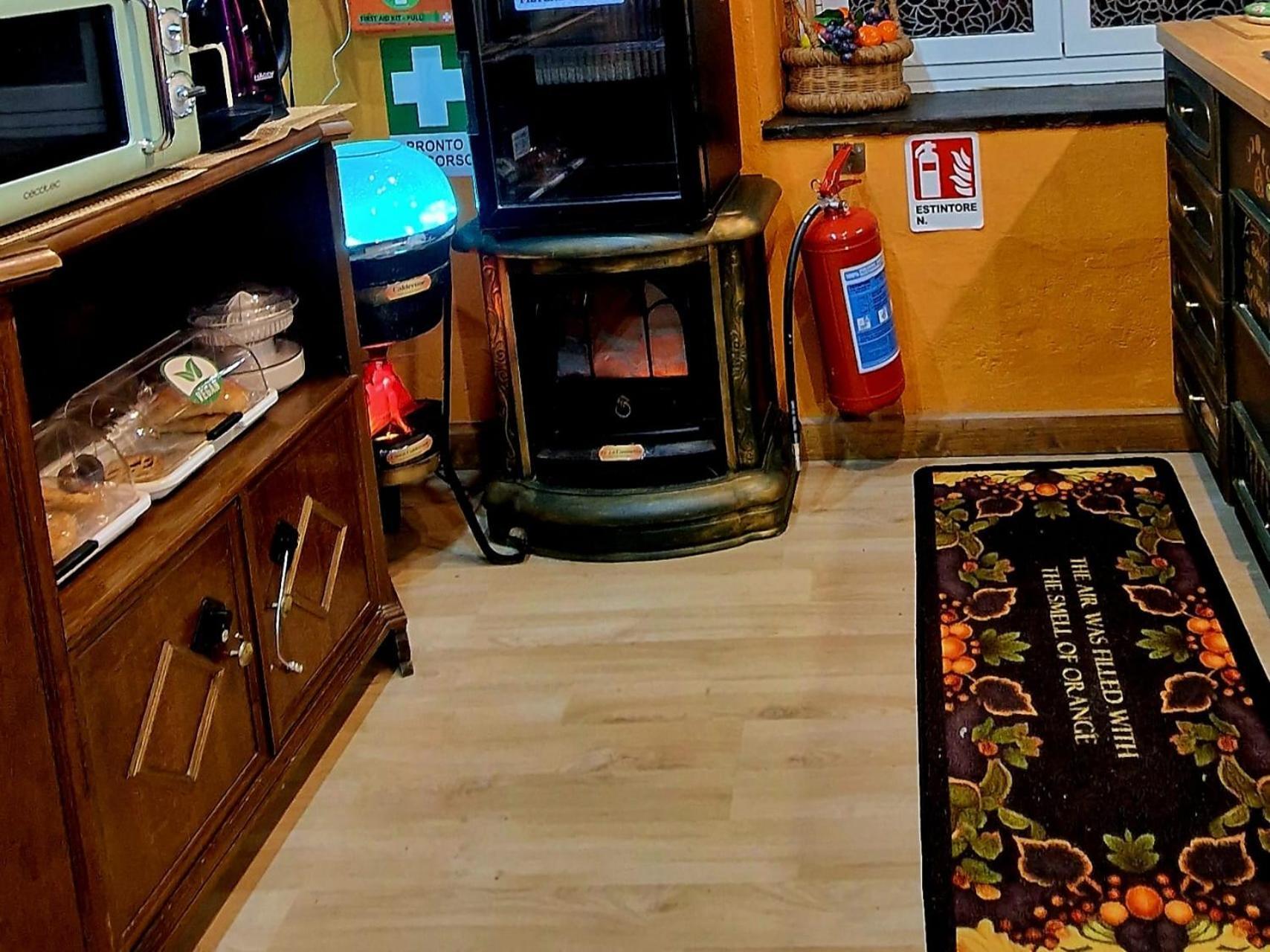 La Casa Di Strega Euphoria - Casa Vacanza Tra Arte E Magia Viterbo Dış mekan fotoğraf